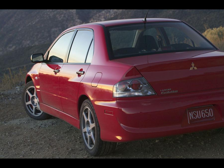  Mitsubishi Lancer Evolution RS 2004 года  (фото 14 из 20)